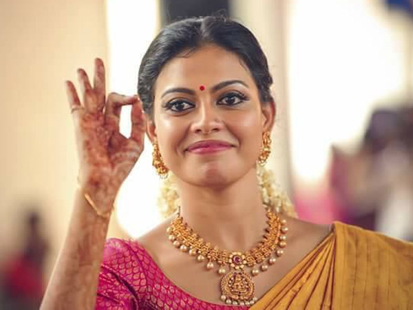  നടി അനുശ്രീ 