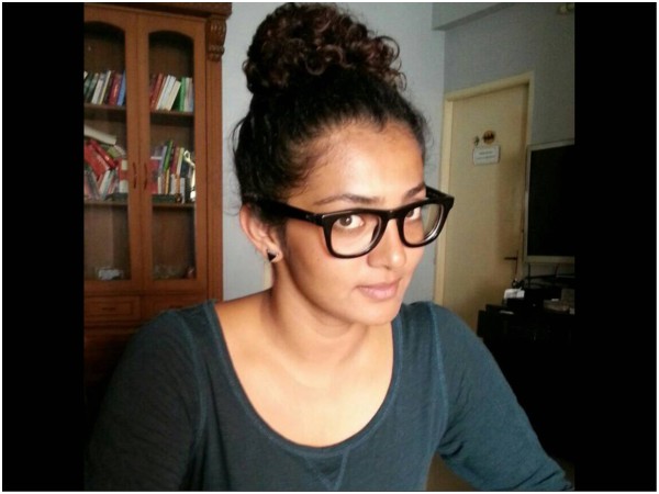 ഈ വാശി കാപട്യമല്ലേ?