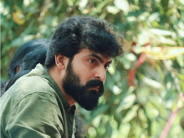 സിനിമയില്‍ തുടക്കം കുറിക്കുന്നു