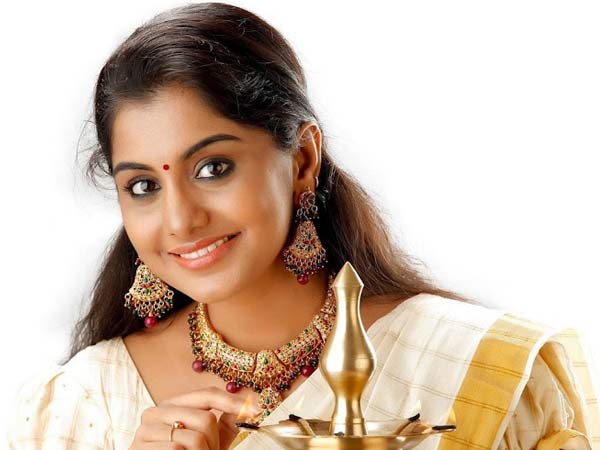 അമ്മയ്ക്ക് വേണ്ടി