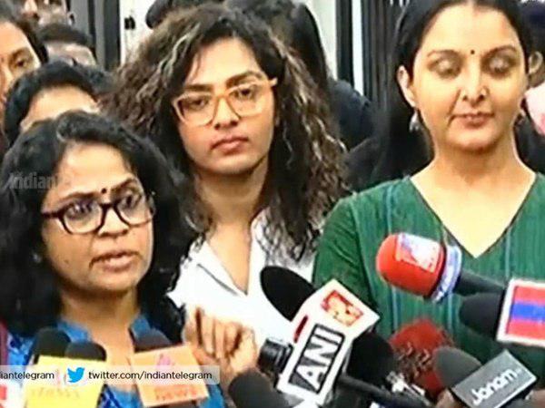 മഞ്ജു വാര്യരുടെ അസാന്നിധ്യം