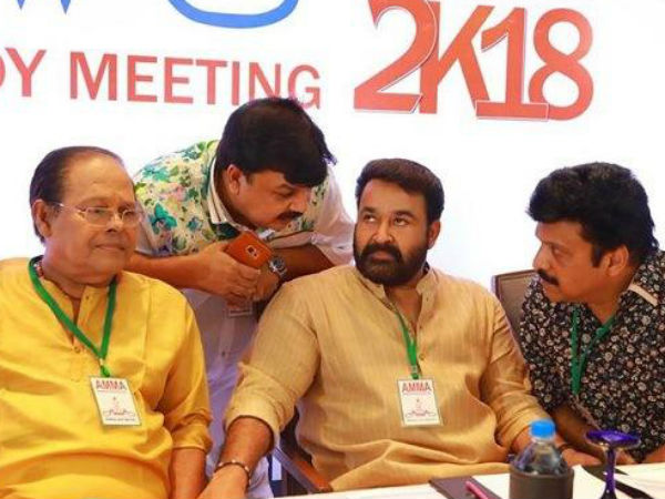 താരങ്ങളെ  വിട്ട് നൽകില്ല