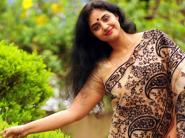 മേതില്‍ ദേവികയുടെ പിന്തുണ