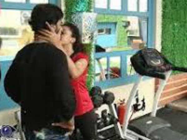 ബിഗ് ബോസിൽ നിൽക്കാൻ കാരണം പേളി