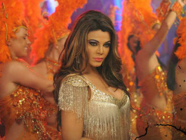 രാഖി അപമാനിച്ചു