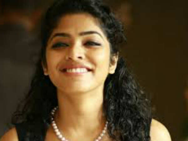 മുകേഷിനെതിരെ എന്ത് കൊണ്ട് നടപടിയില്ല