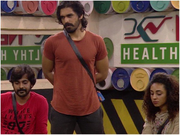  പുറത്ത് ഫാന്‍സ് ക്ലബ്ബുകള്‍