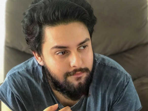 സിനിമയ ഉപേക്ഷിച്ചു