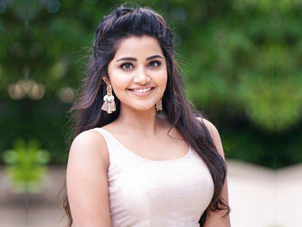 അനുപമ പരമേശ്വരന്‍