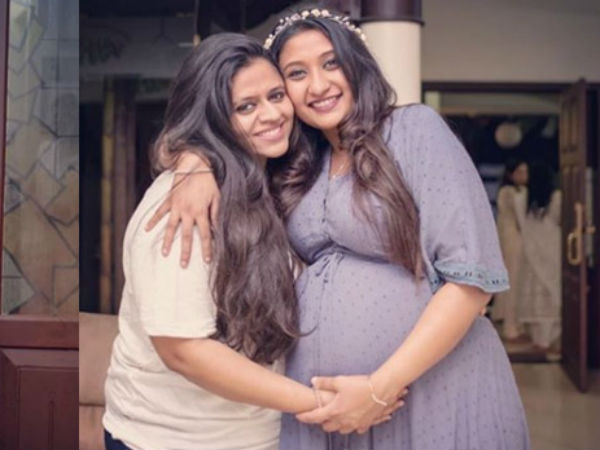 നീലയായിരുന്നു തീം