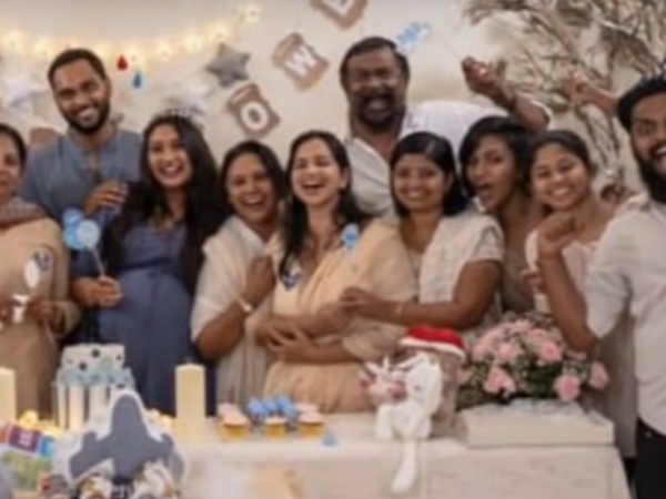 സന്തോഷത്തോടെ  താരകുടുംബം