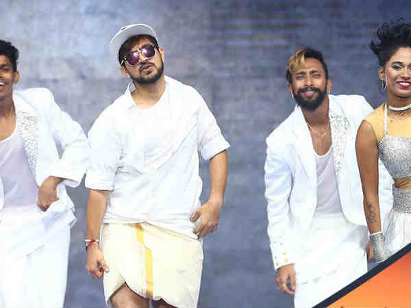 നീരവ് ബവ്‌ലേചയുടെ നൃത്തം