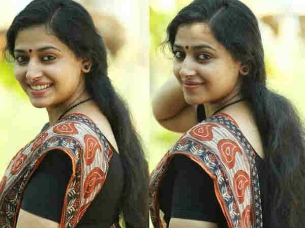 മനസ്സ് നാട്ടില്‍ 