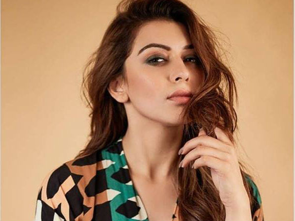 അവസരങ്ങള്‍ക്ക് വേണ്ടി