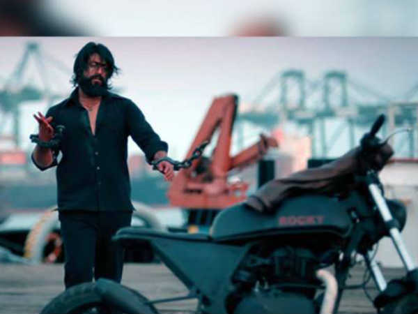 നൂറ് കോടി ക്ലബിൽ