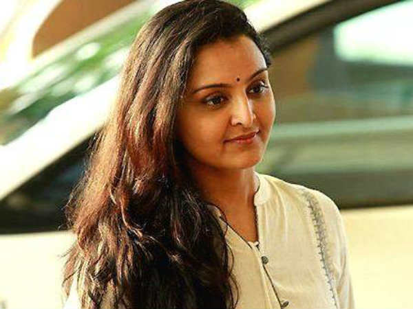 മഞ്ജുവിനെ സഹായിച്ചു