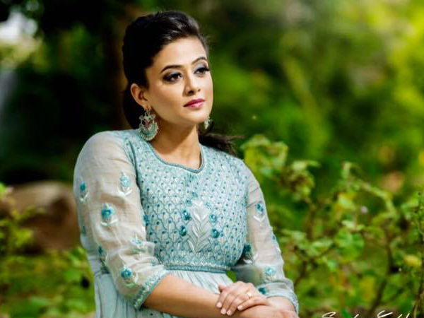 ടെലിവിഷനിലും