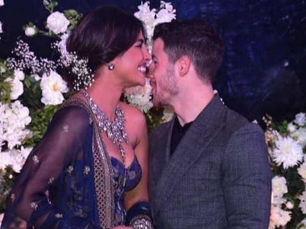  പ്രണയ ചുംബനം