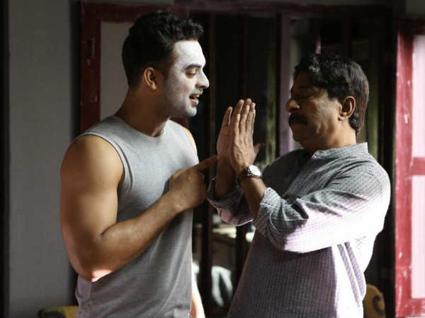 ശ്രീനിവാസൻ- ടൊവിനോ