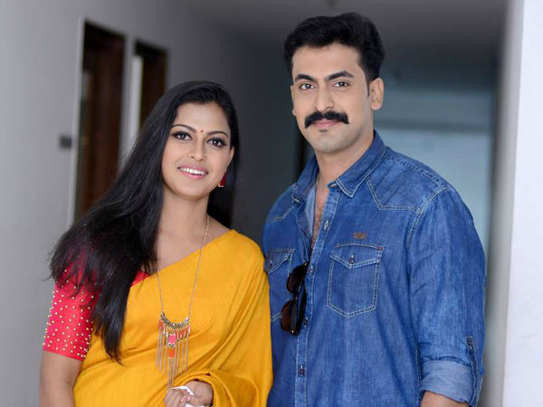 അനുശ്രീയും റെയ്ജനും