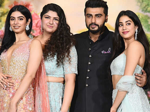    അർജുൻ കപൂറും മൂന്ന് സഹോദരിമാരും