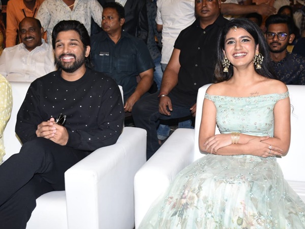 അഡാറ് ലവ് റിലീസിനെത്തുന്നു..