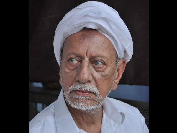 മലയാളികൾ സ്കൂളിലും തമിഴ്നാട്ടുകാർ തിയേറ്ററുകളിലും