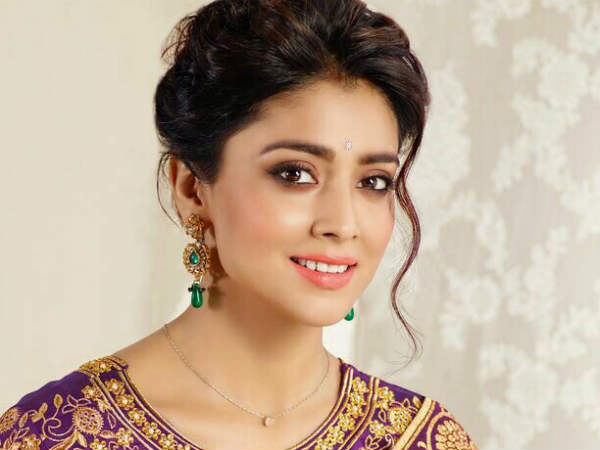 ഗോസിപ്പ് കോളങ്ങിൽ