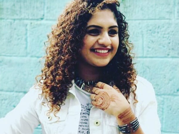 കയ്ച്ചിട്ട് ഇറക്കാനും വയ്യ മധുരിച്ചിട്ട് തുപ്പാനും വയ്യ