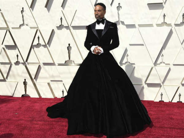 മുകളിൽ സ്യൂട്ടും അരക്കു താഴെ ഗൗണും