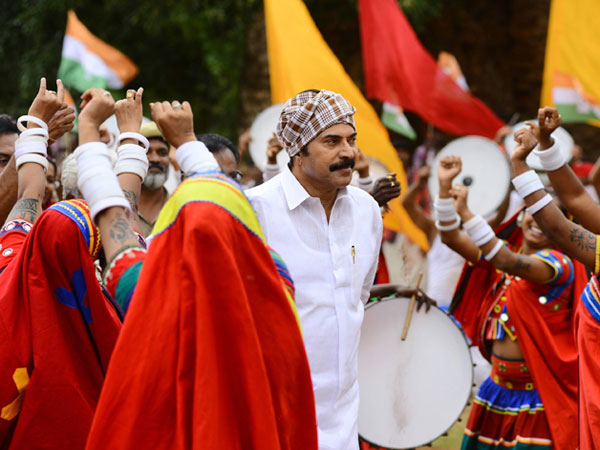 യാത്ര തിയ്യേറ്റററുകളില്‍