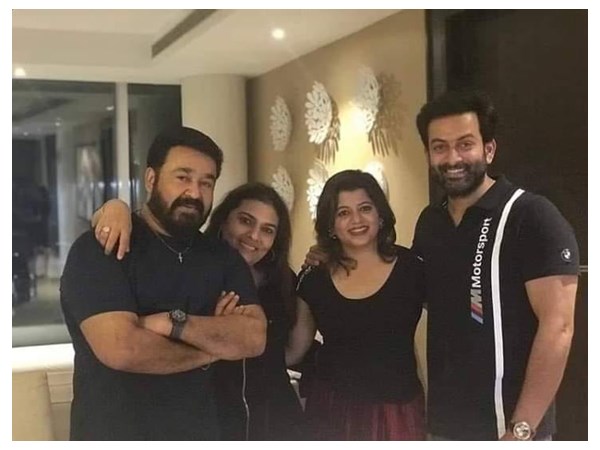 വിജയത്തിളക്കത്തില്‍ ലൂസിഫര്‍ ടീം