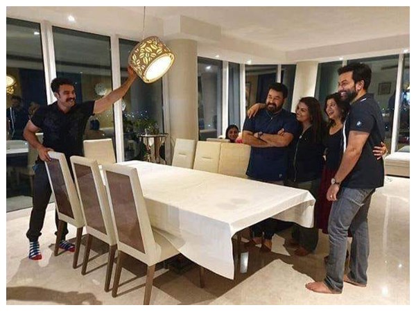 ടൊവിനോയുടെ തമാശ