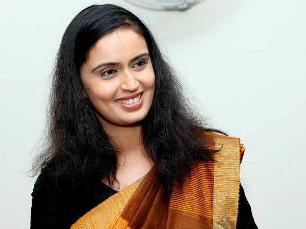  നായികയായി എത്തുന്നത് നന്ദിനി