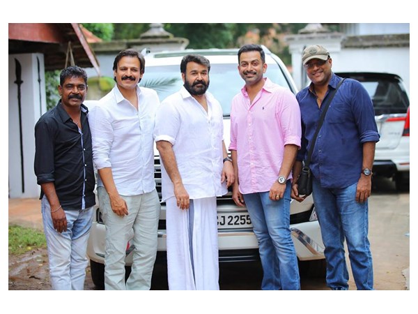 അഭിനന്ദനപ്രവാഹമായിരുന്നു