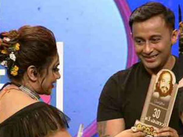  മധു അമ്പാട്ടുമെത്തി