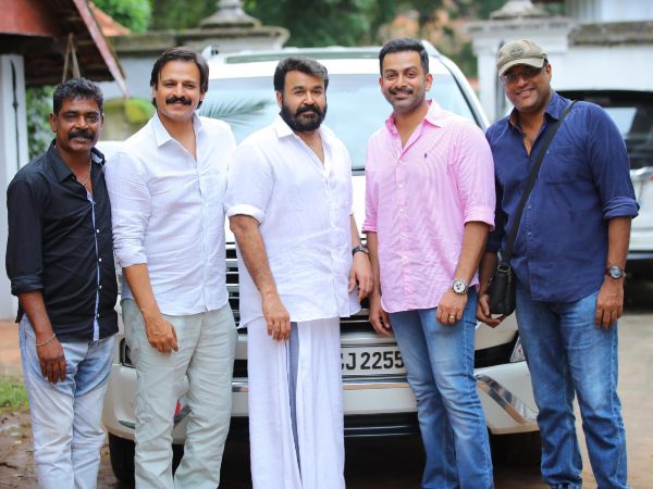  കളക്ഷനെ കുറിച്ച് അറിയണം!!