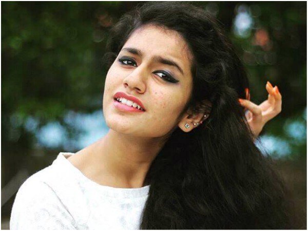 അഡാര്‍ ലവില്‍ സംഭവിച്ചത്