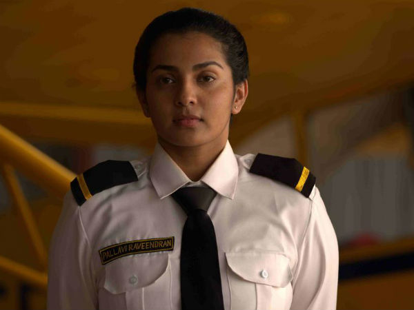   ചിത്രത്തിലെ  പാർവതിയുടെ ഗെറ്റപ്പ് 