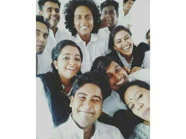  ക്ലാസ് പശ്ചാത്തലത്തിൽ