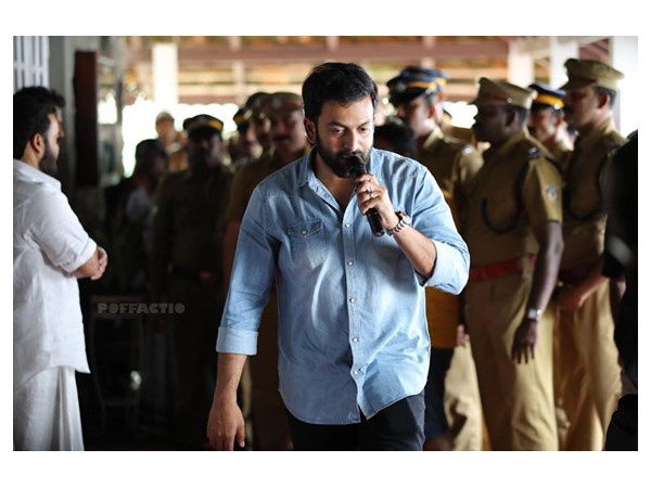 കലക്ഷനിലെ റെക്കോര്‍ഡുകള്‍