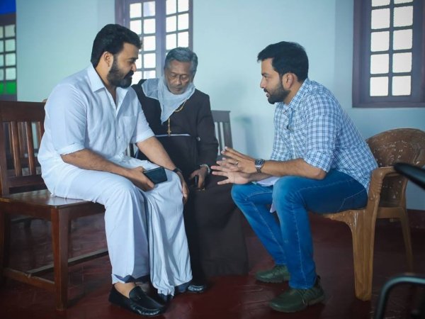  പുതിയ കഥ റെഡിയാണോ?