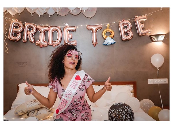  ശ്രീനിയുമായി പ്രണയത്തിലായി