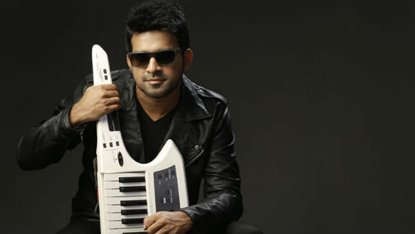   എആർ റഹ്മാനോടൊപ്പം സിനിമയിലും