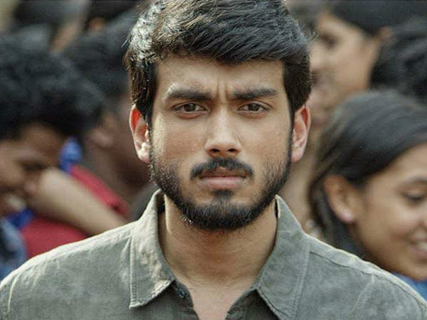 തിയറ്ററുകളിലേക്കെത്തിയ വൈറസ് 