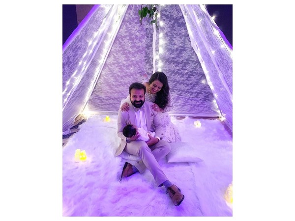 ചാക്കോച്ചനും പ്രിയയും തിളങ്ങി