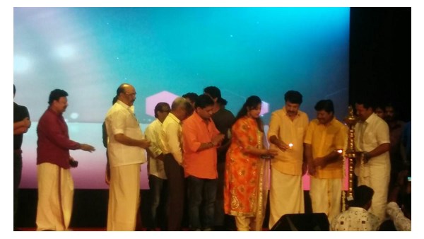 മമ്മൂട്ടിക്കൊപ്പം മീനയും