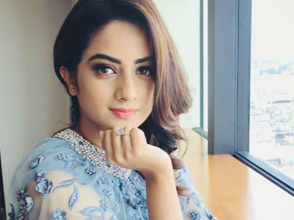 ഇതൊന്നും വിദ്യാഭ്യാസമില്ലായ്മയുടെ പ്രശ്‌നമല്ല