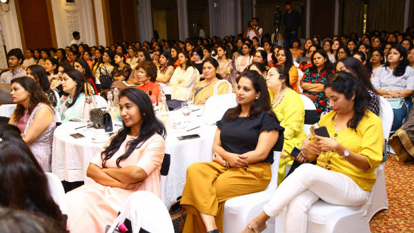 ദത്തെടുക്കലിനെ കുറിച്ച് സുസ്മിത സെൻ