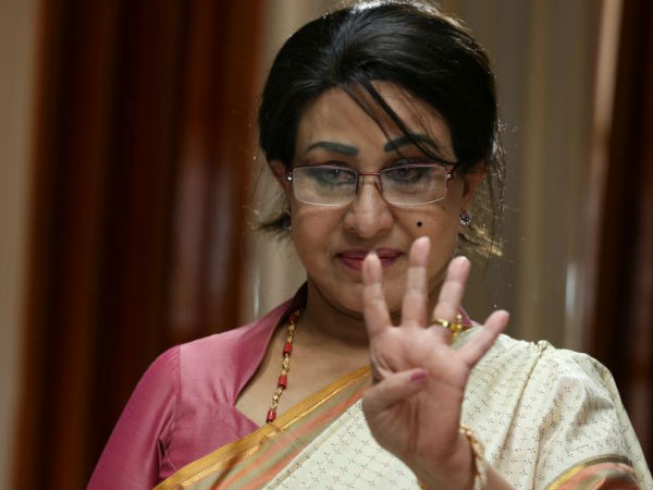 സിനിമയുടെ നിര്‍മ്മാതാവും സംവിധായകനും 